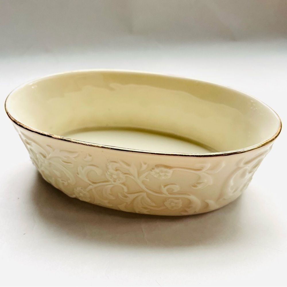 Lenox Fine Ivory China Small Oval Candy Dish Bowl 2002 Raised Floral Pattern